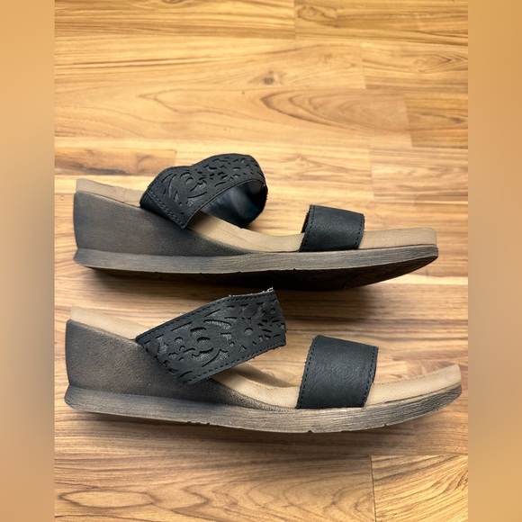 Bearpaw wedge slip on sandals women’s size 10 black - Picture 3 of 8